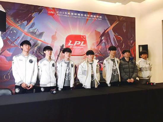 之间深厚情 之间深厚情