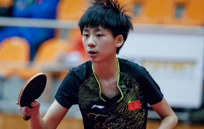 在克罗斯身 在克罗斯身